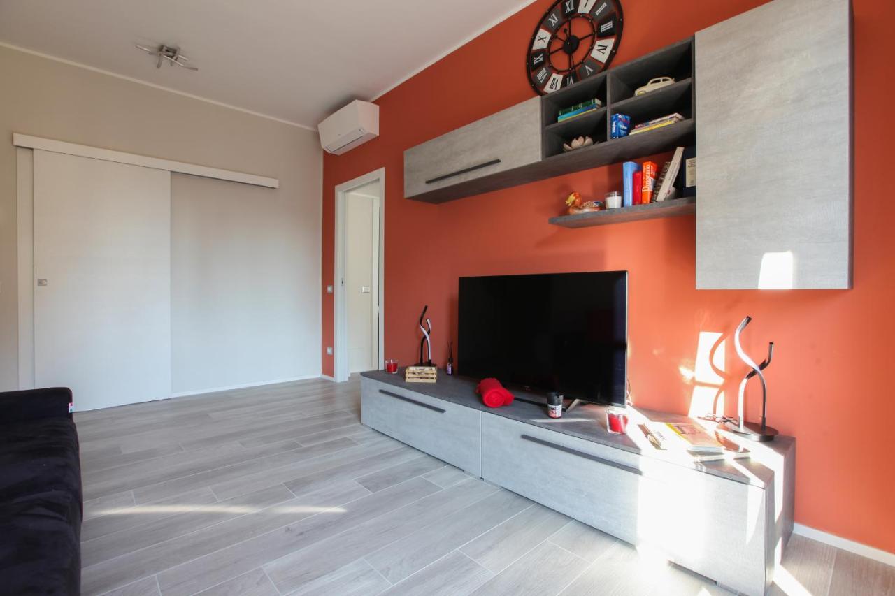 Dada 2Bd App - Nuovo In Centro Zona Navigli Apartment Milan Bagian luar foto